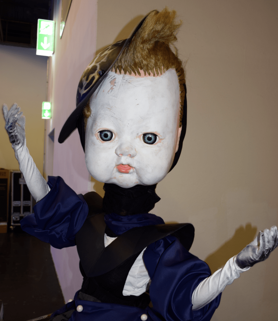 „Gymnasia“ holt den Schrecken aus der virtuellen in die reale Welt.