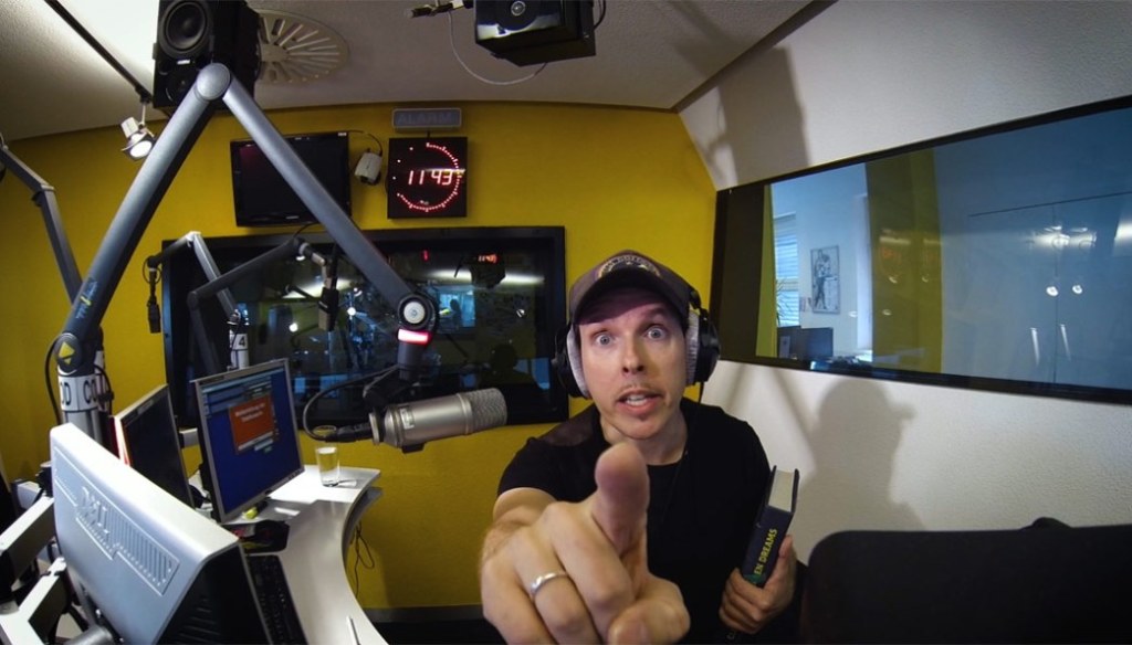 Johannes Grenzfurther, alias der "Lumpennerd", zeigt uns mit viel Ironie unsere Gesellschaft