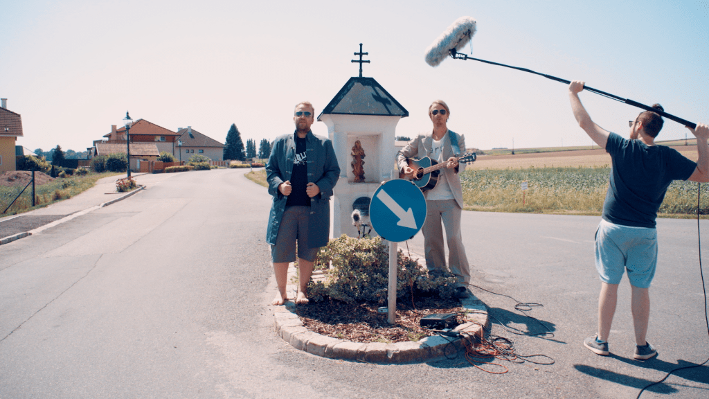 Duscher & Gratzer, Künstlerduo aus Wien, unterstützen mit Gesangseinlagen